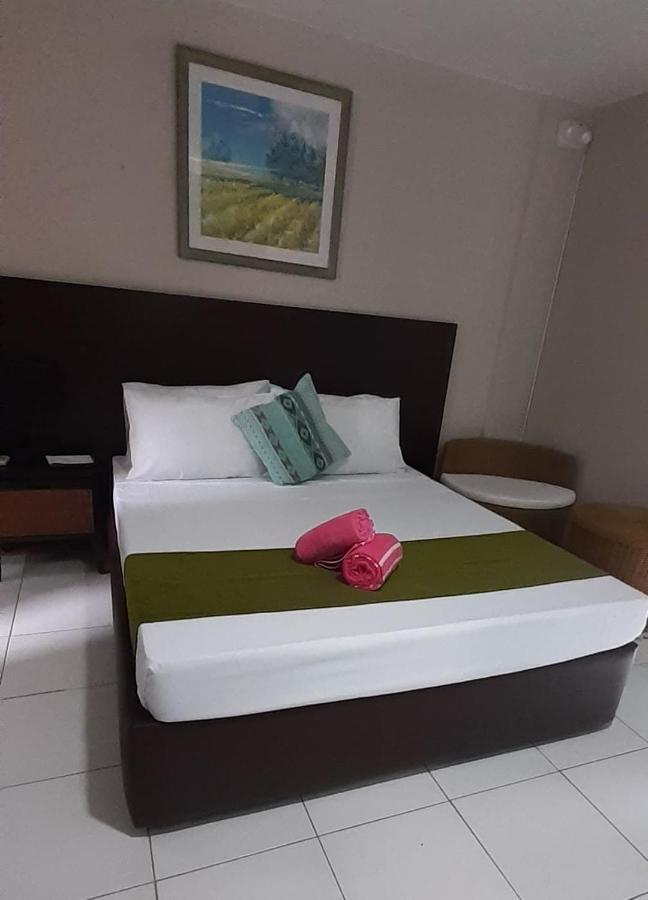 Mr Holidays Hotel Balabag  Экстерьер фото