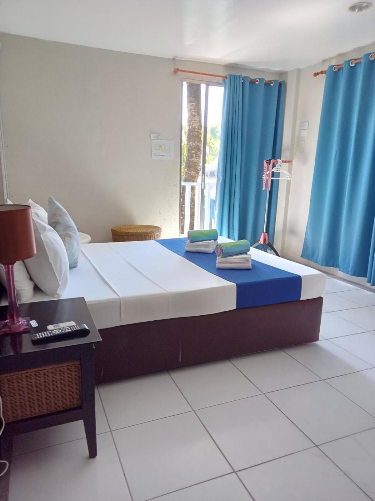 Mr Holidays Hotel Balabag  Экстерьер фото