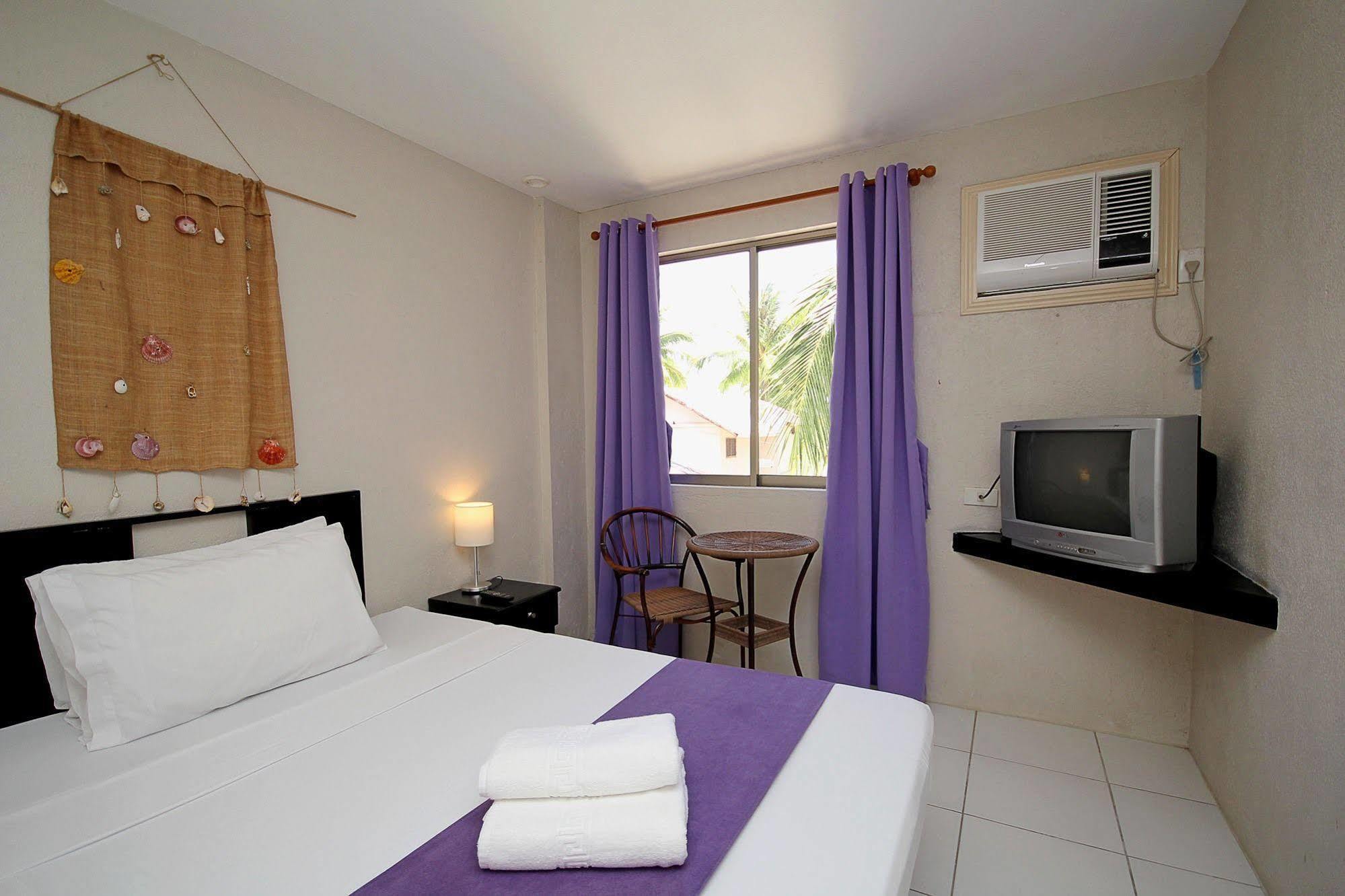 Mr Holidays Hotel Balabag  Экстерьер фото
