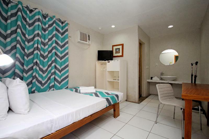 Mr Holidays Hotel Balabag  Экстерьер фото