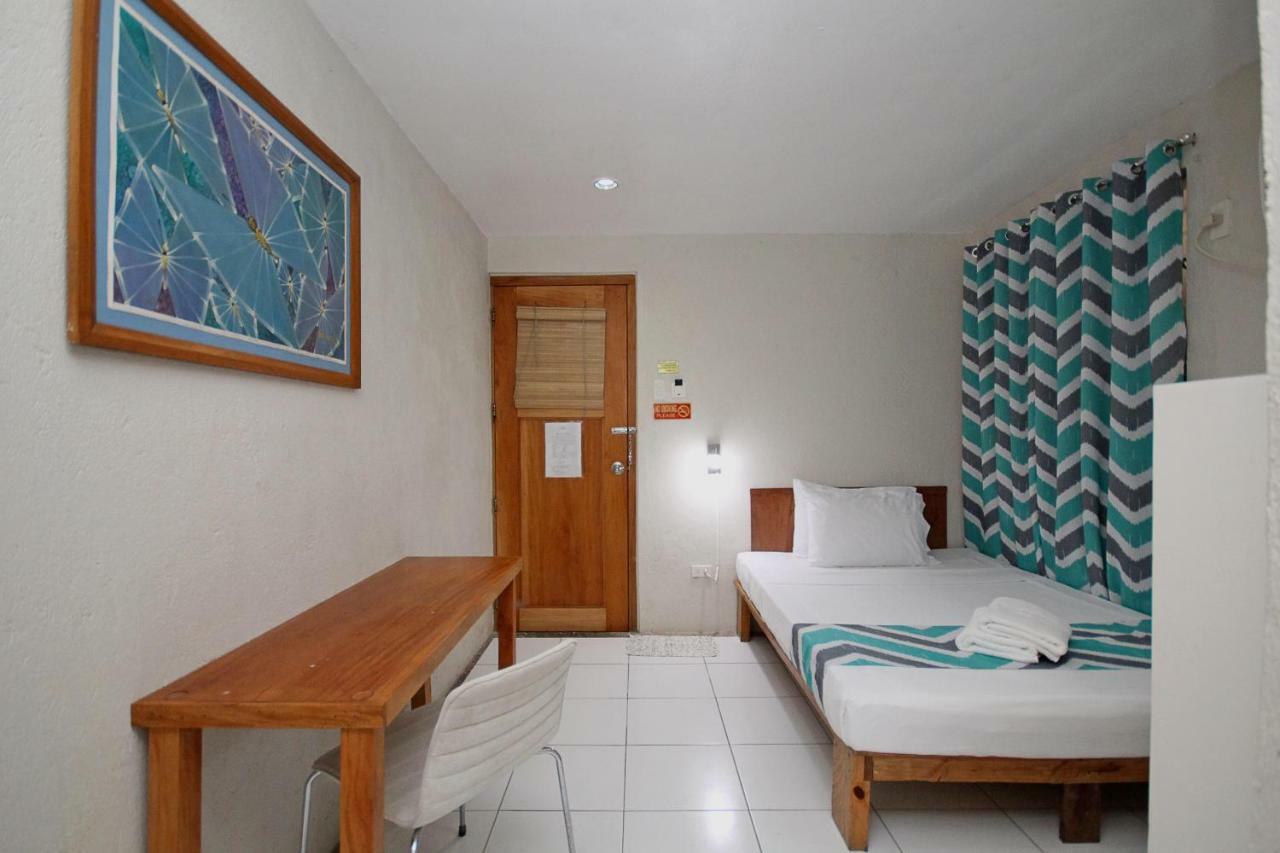 Mr Holidays Hotel Balabag  Экстерьер фото